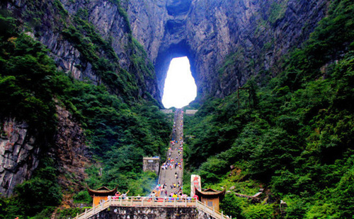 張家界天門山景區 天門山玻璃棧道 天門山在哪