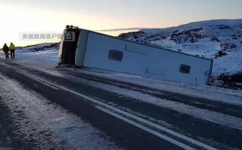 冰島旅游大巴側翻事故中國留學生死亡人數