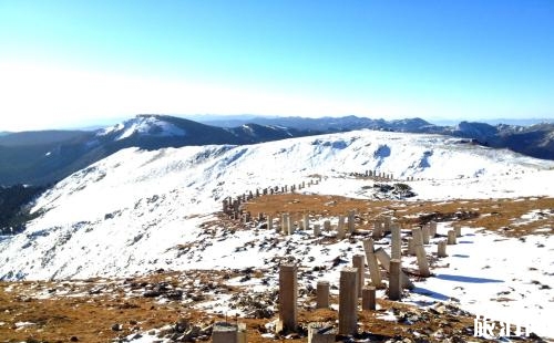 石卡雪山和玉龍雪山哪個好 初次去云南該去哪一個