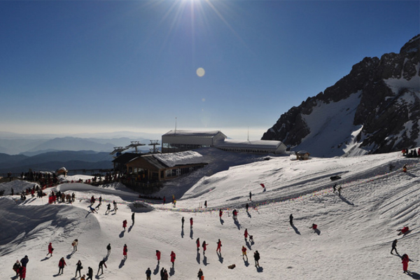 玉龍雪山在哪里 玉龍雪山索道價格