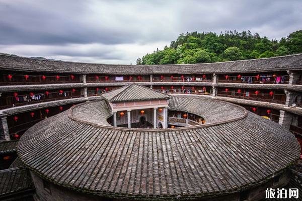 福建土樓分哪些種類型 福建土樓旅游交通指南