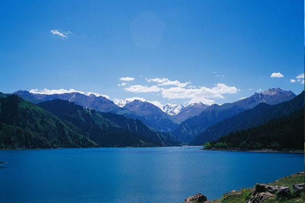 天山天池最佳旅游時(shí)間 天山天池門票優(yōu)惠政策 天山天池拍照攻略