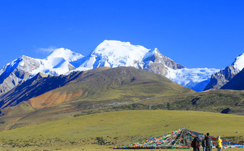 念青唐古拉山海拔多少米 唐古拉山和納木錯的傳說