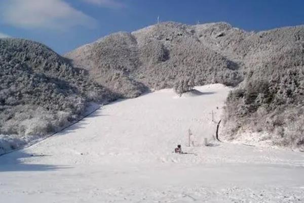 武漢周邊滑雪和泡溫泉的好去處