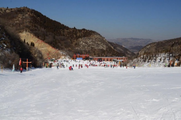 金象山滑雪場